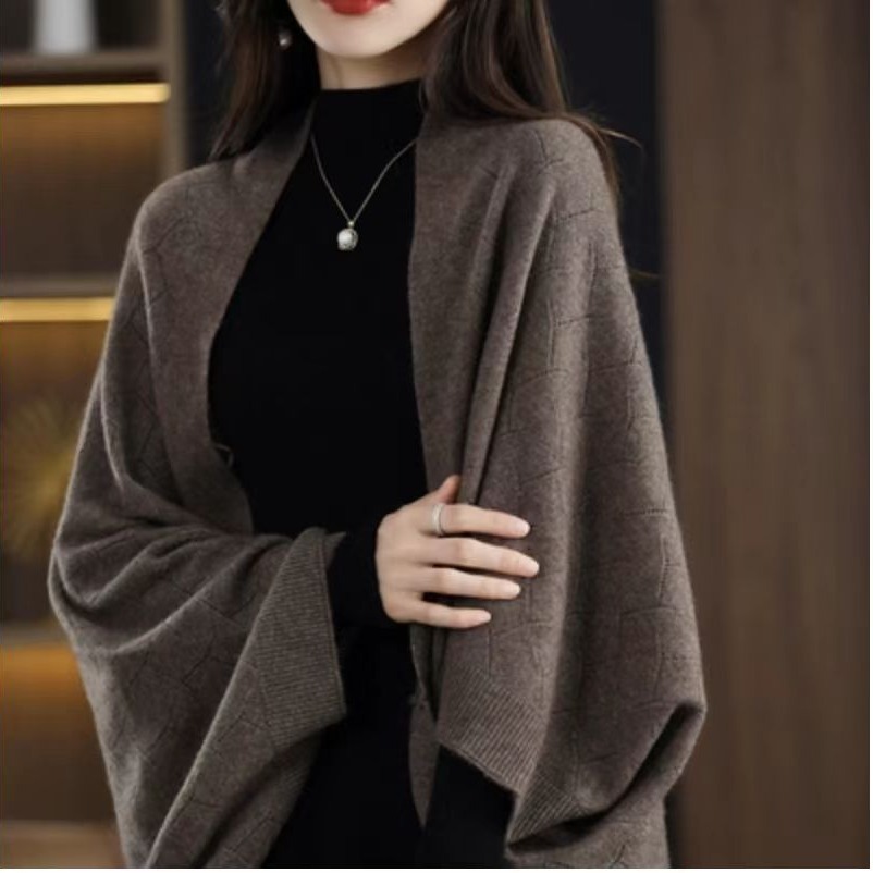 Autumn Winter Cashmere Wrap Co - огляд і ціна Winter Clothing Label